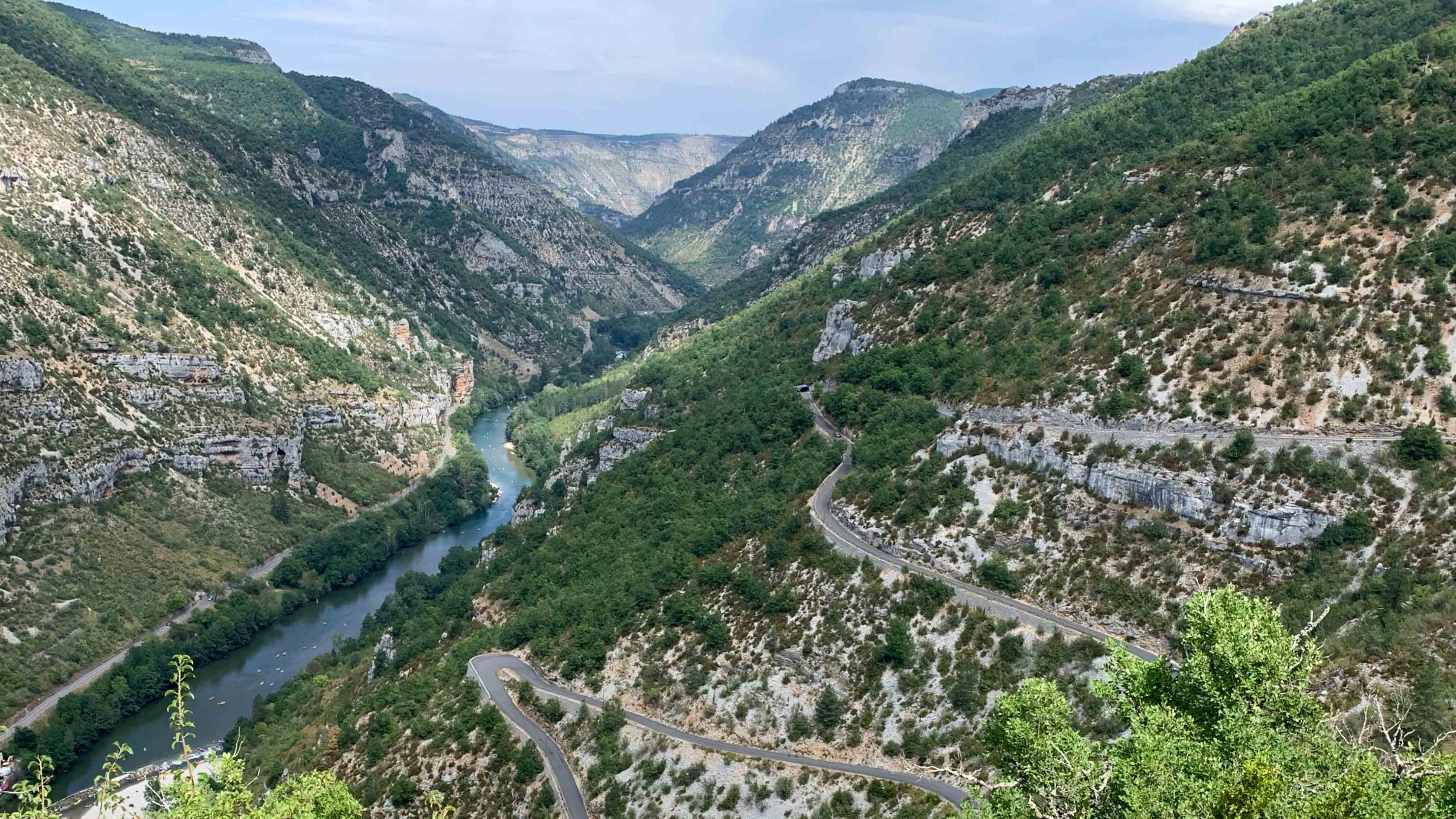 Abfahrt mit dem Rennrad in die Jonte Schlucht