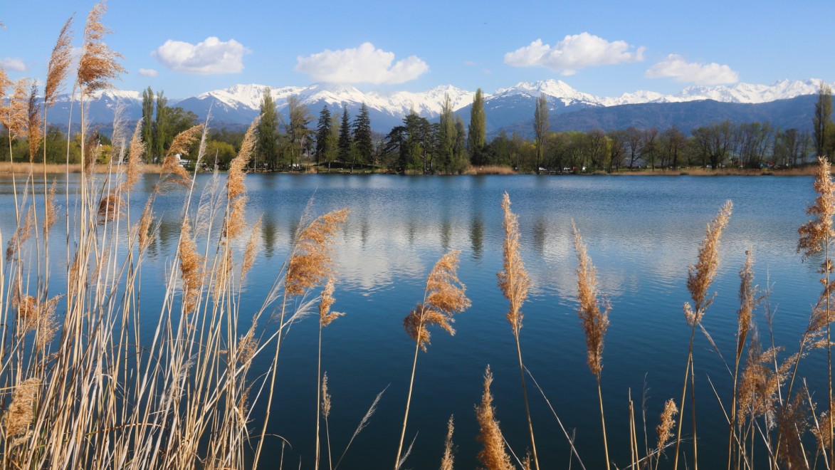 Rennradtour entlang der Ufer des Lac de Saint André