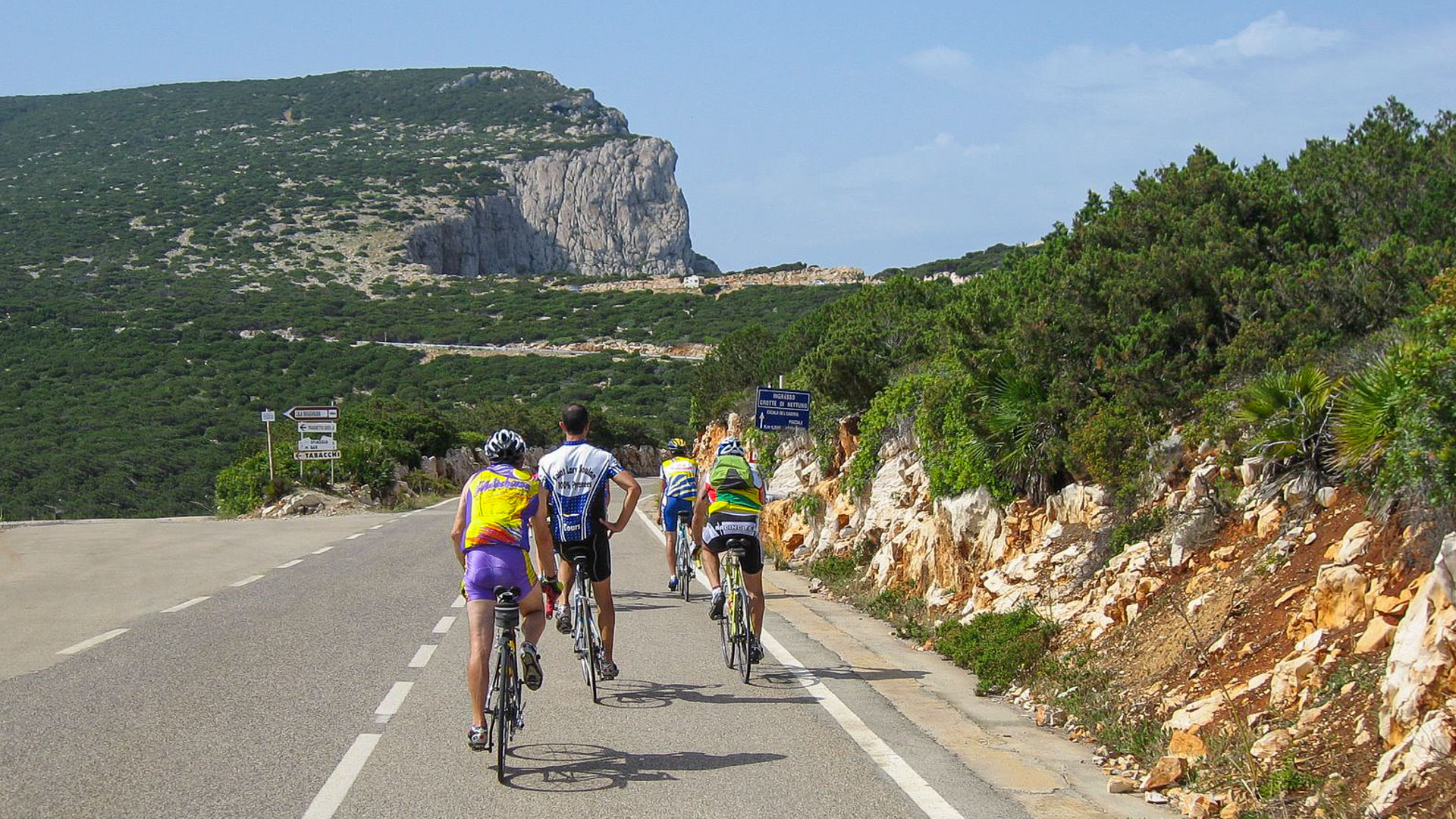Rennradausfahrt in der Gruppe auf Sardinien