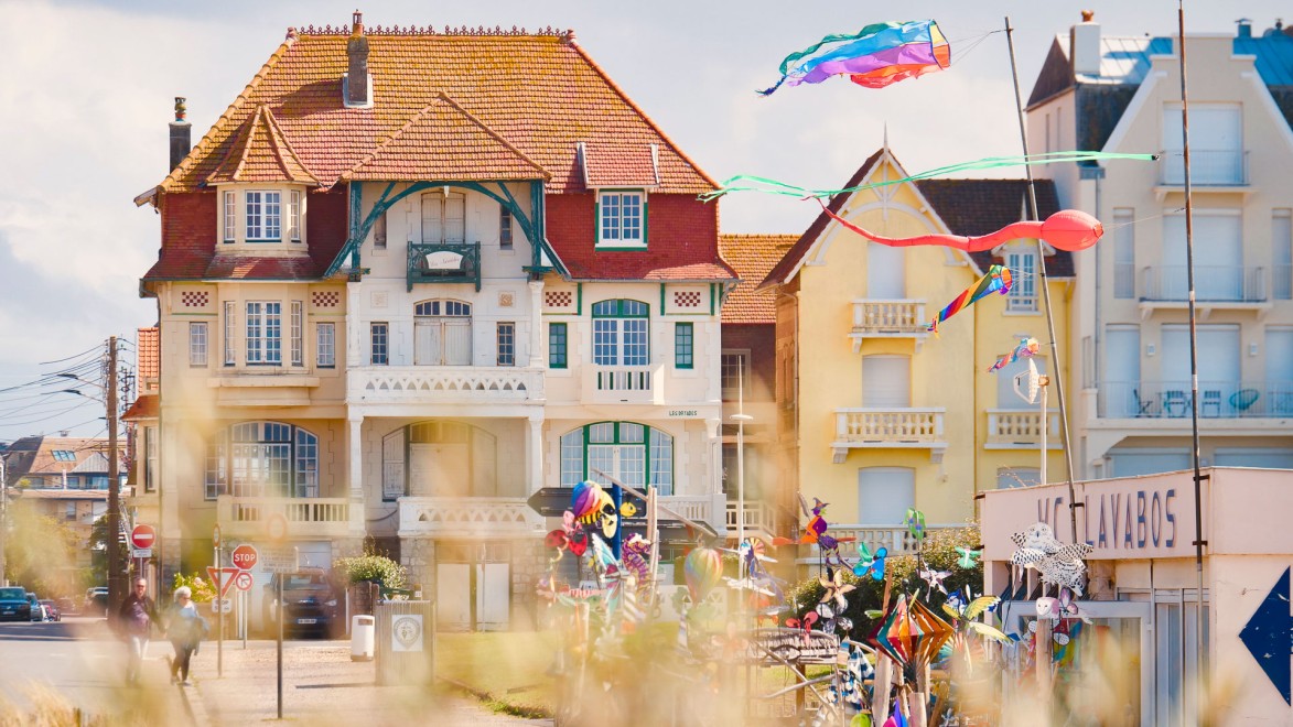 Typisch extravagante Seebad-Architektur an der Opalküste.