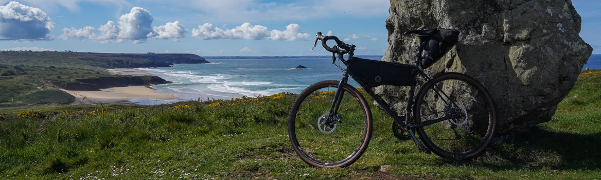 exemple de vélo de voyage pour des vacances à vélo en gravel